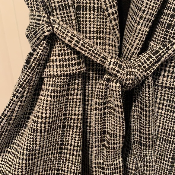 NWT Dress Barn plaid vest with pockets - Picture 3 of 7